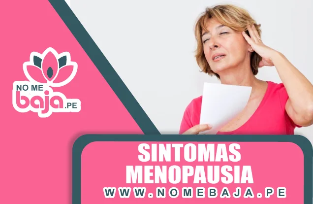 Se observa una mujer tocandose la cabeza con notable molestia